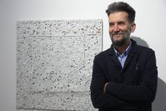 02-Petar-Vujosevic-Kuenstler-und-Organisator-des-Mosaaik-Festivals-Belgrad-scaled